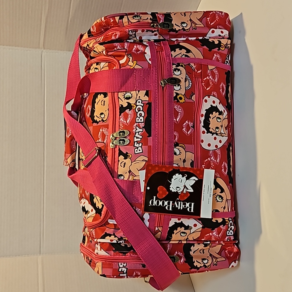 (NWT) BETTY BOOP DUFFLE BAG